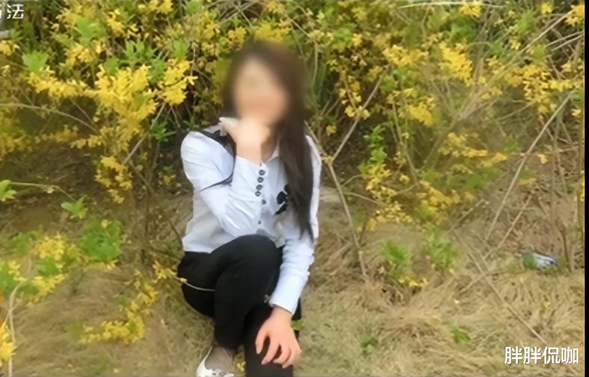 女人与大黄拘做爰视频引发热议，网友疯狂转发，真实情感令人动容