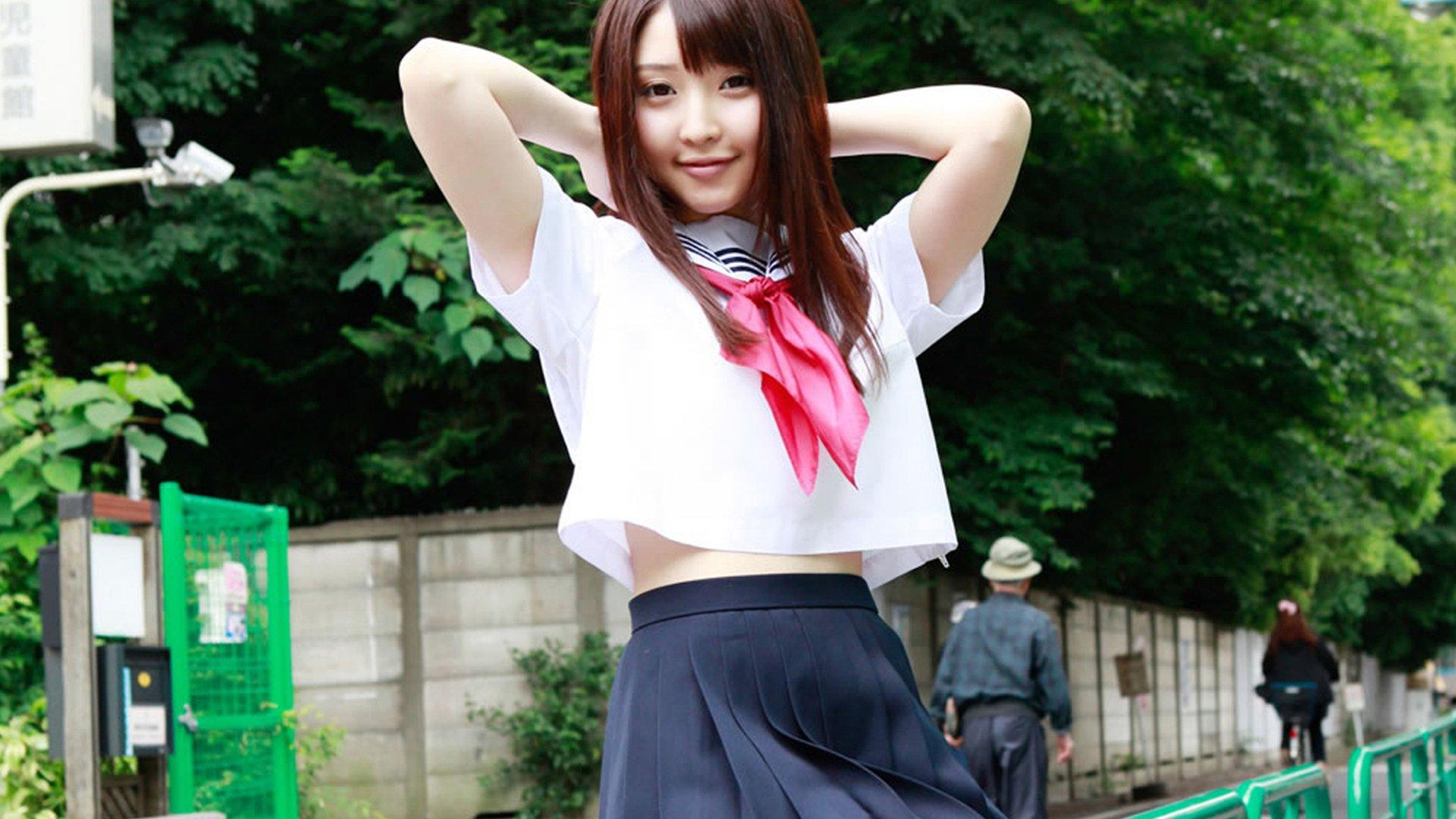 亚洲制服AV诱惑写真集，高清制服美女，激情演绎，制服诱惑，独家收藏