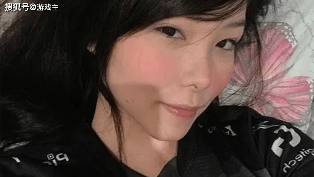 无码专区网友自拍中文字幕精彩合集，真实原创视频，高清画质等你来欣赏