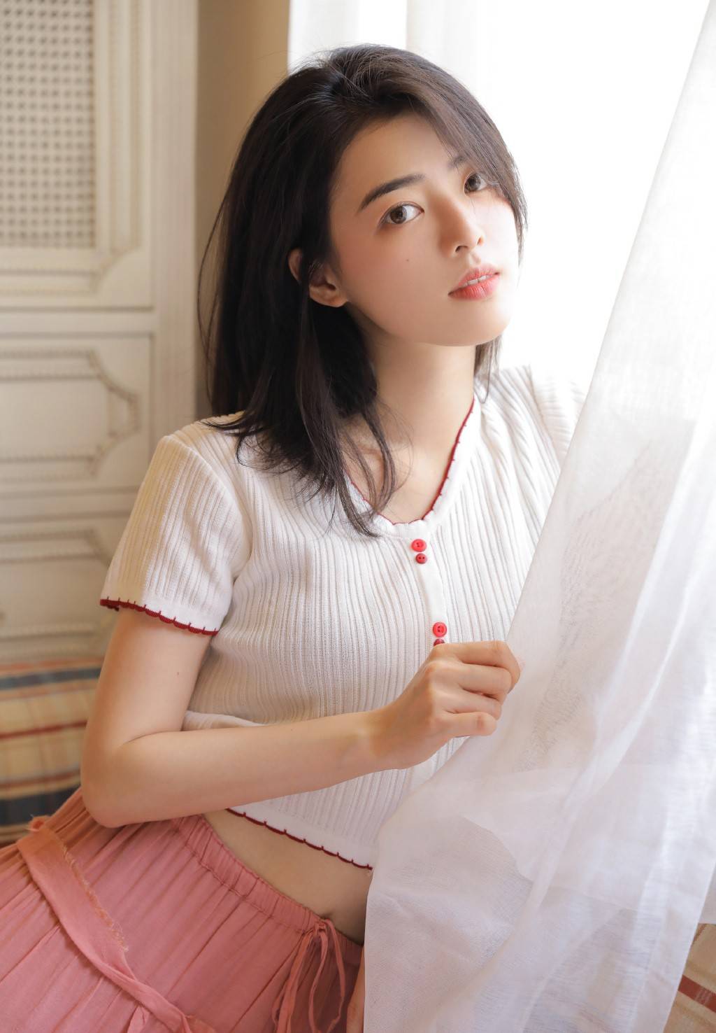 1.美女写真集高清大图精选15张