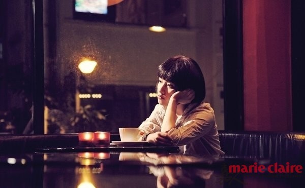 骚B浜拳交老婆的激情故事，欲望交织，深夜缠绵，爱欲纠缠不休
