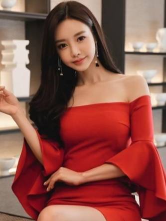 光溜溜美女身体艺术写真，展现自然之美，优雅曲线尽显魅力