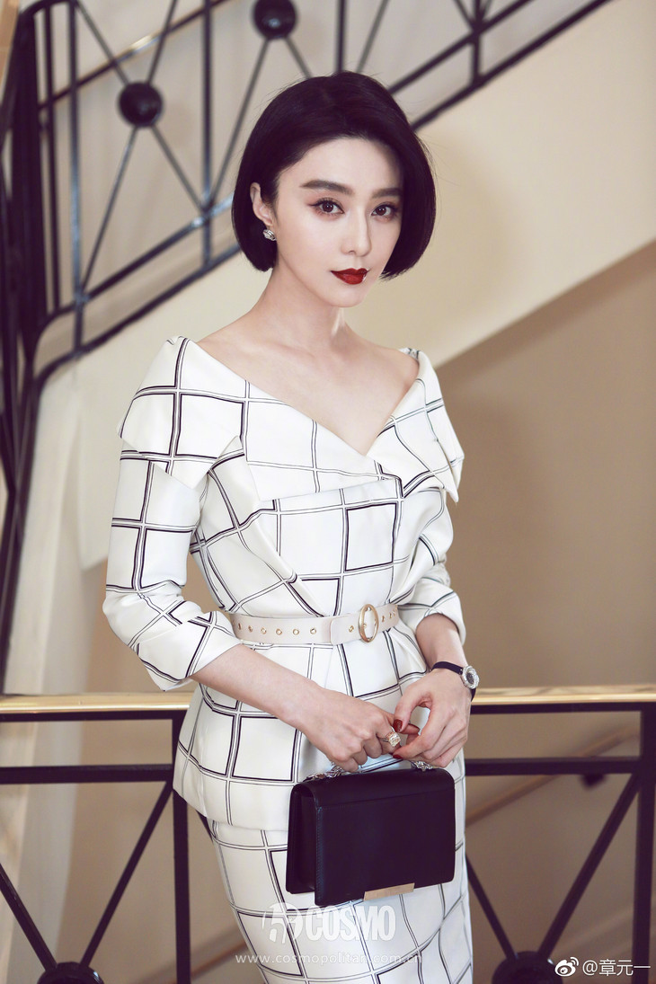 亚洲VA爆乳精品无码一区二区最新合集，高清无码资源免费下载，热门推荐