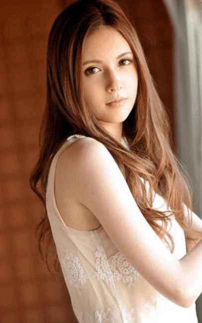 丰满少妇BWBwBw日本风情写真，展现成熟魅力，优雅曲线令人心动