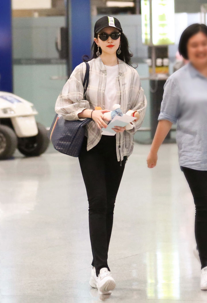 中国少妇一区二区三区生活情感故事，探索现代女性魅力，分享家庭职场平衡之道