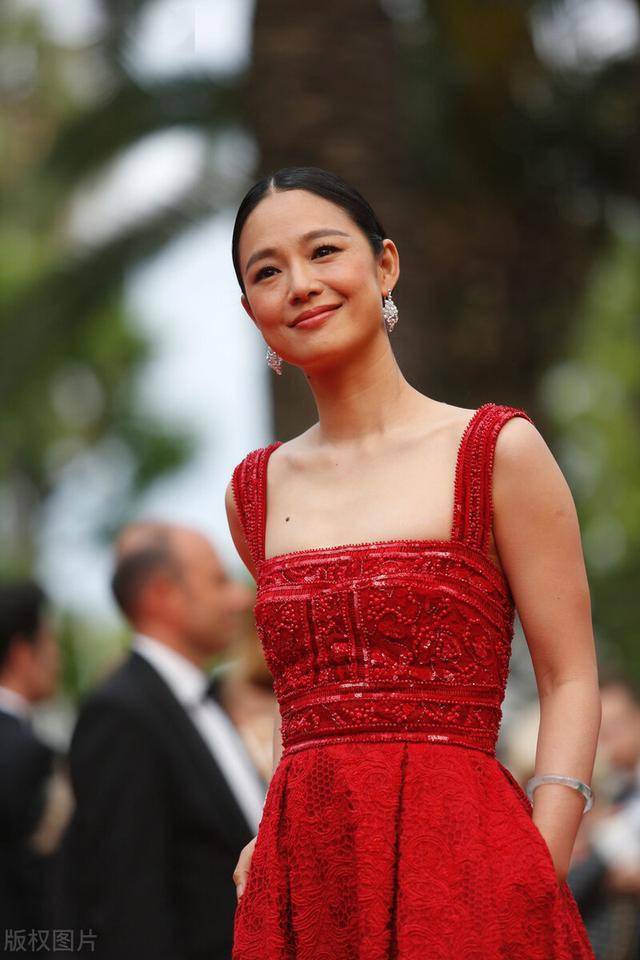 中国老熟女浜风情，魅力依旧，岁月沉淀的优雅韵味