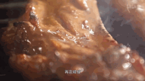 肉欲交织的夜晚，情欲燃烧，欲望与激情的碰撞，谱写爱恋篇章