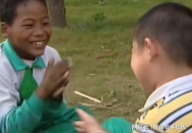 中国老太遭遇黑人狂躁事件，如何妥善处理，避免冲突升级