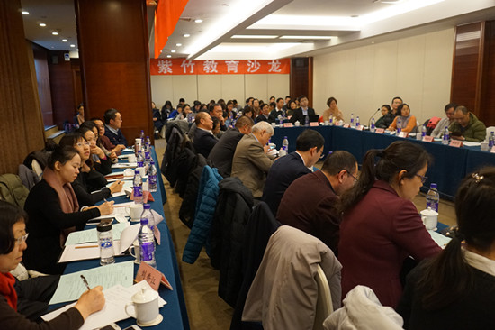 美国国产中文崛起，探索本土化趋势，揭秘市场新机遇与挑战