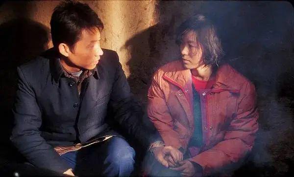 国产强暴疼哭无套女处悲惨遭遇，无助少女泪洒黑夜，暴力侵害令人发指