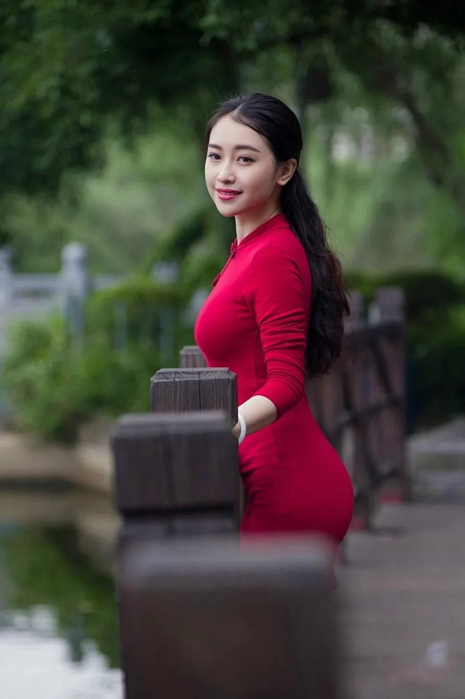 中国熟女一区二区三区精彩内容推荐，优雅魅力尽显，成熟女性专属福利等你来发现