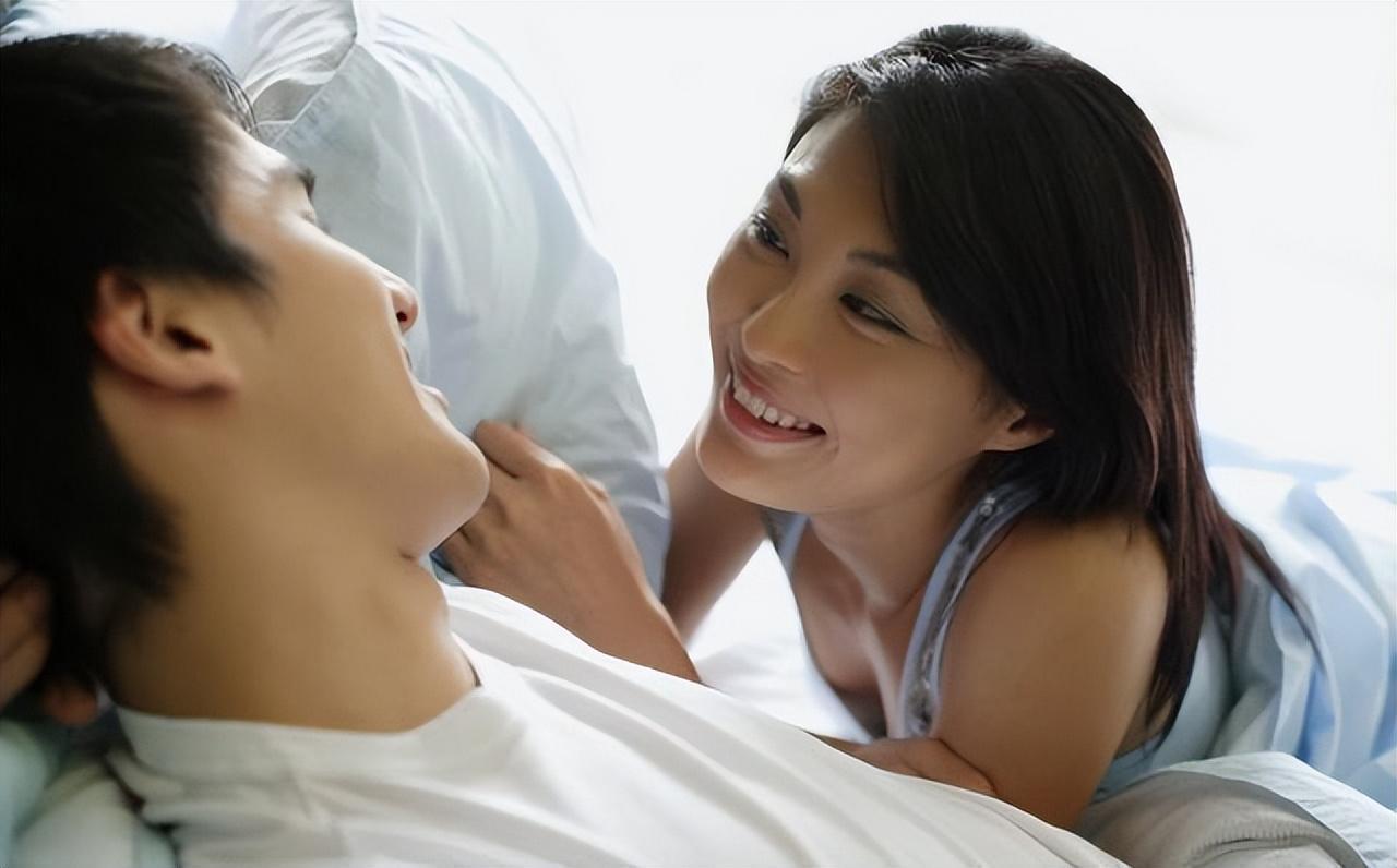 操老婆视频曝光引热议，真实记录夫妻生活，网友直呼太刺激
