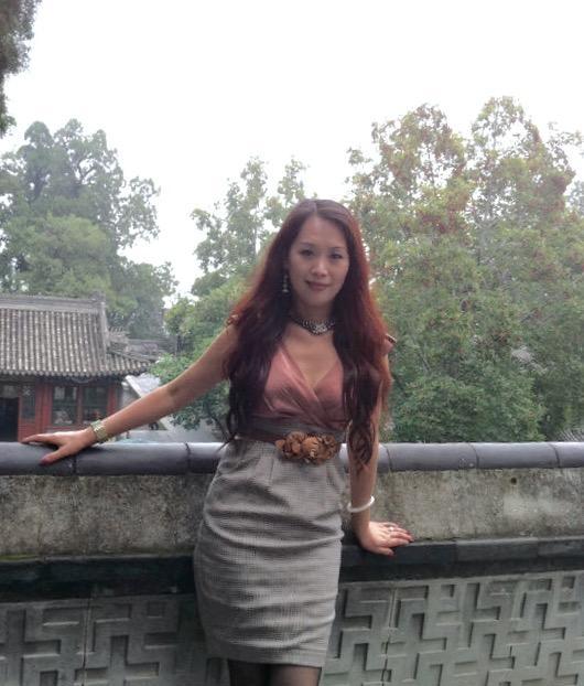 中国老熟女XXyyXX的精彩人生故事，展现成熟魅力，品味优雅生活