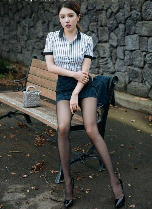 尼龙丝袜XXvideo时尚穿搭，潮流搭配，性感魅力展示