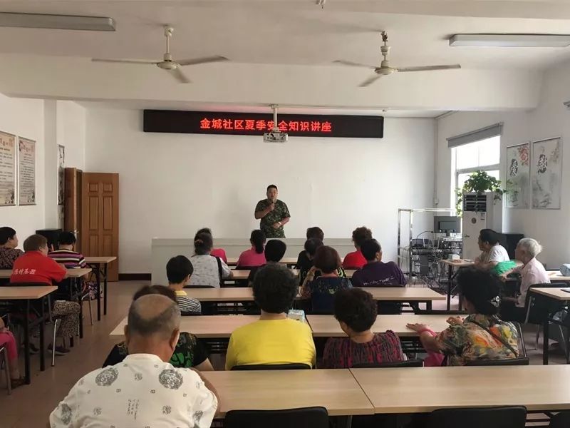 两年半社区在线观看视频浜，精彩内容免费看，高清资源随时享，快来加入吧