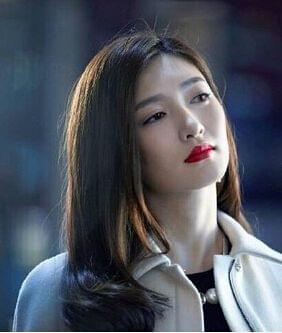 老女人A片激情演绎熟女欲望故事，欲望交织，深夜独享，成熟诱惑无法抵挡