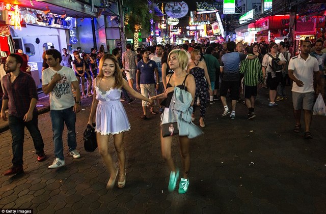 亚洲夜色撩人探索性文化魅力，神秘东方夜生活，独特风情体验