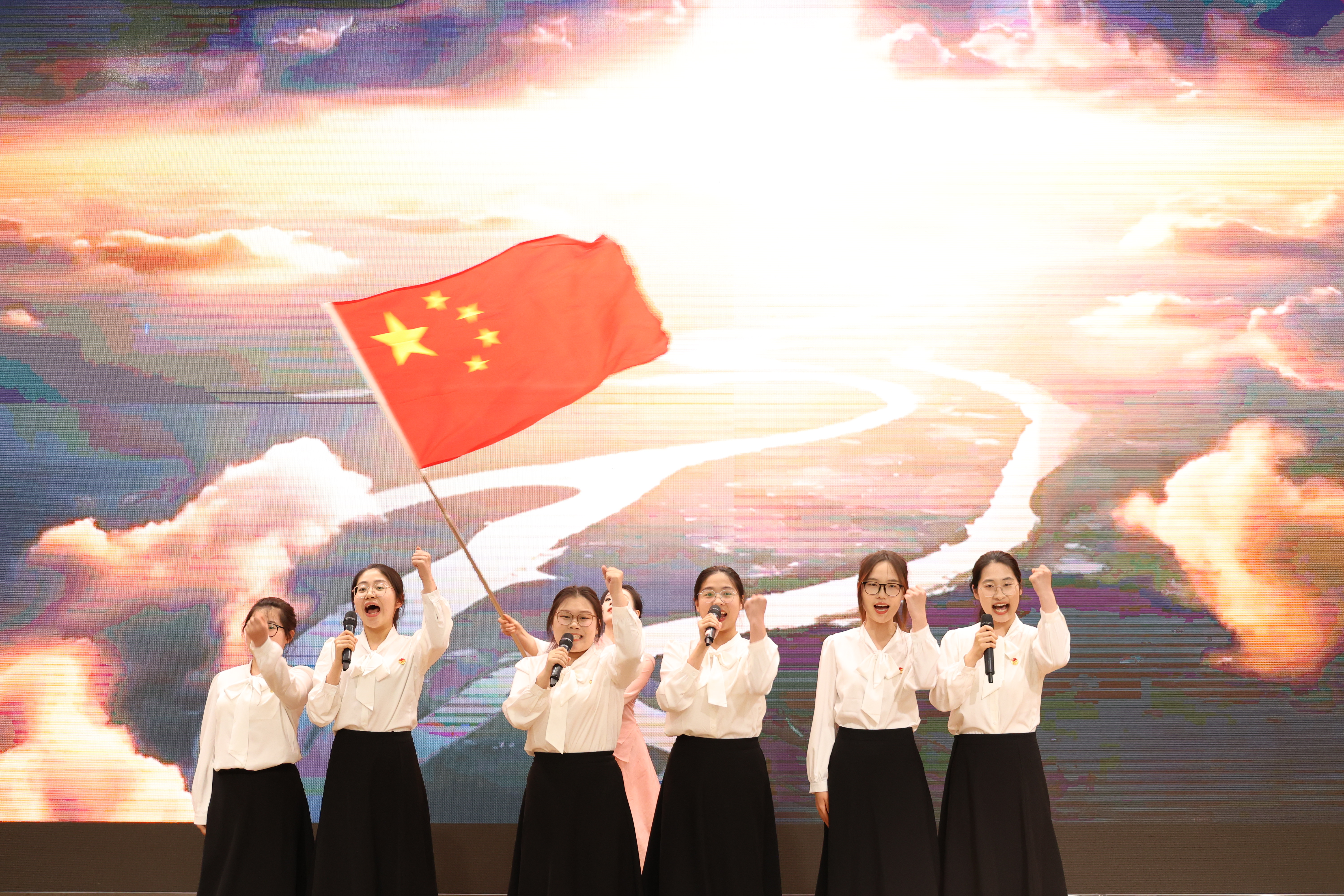 国产理论片久久9 9 回味经典，探索国产理论片魅力，感受9 9 时代情怀