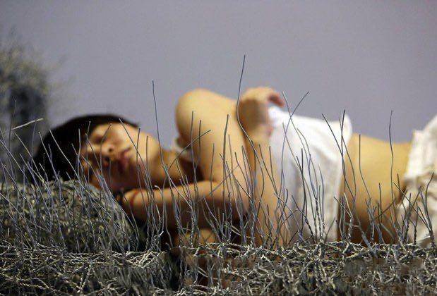 国产肉体艺术大胆展现裸体之美，探索人体美学，传递自然与真实的魅力