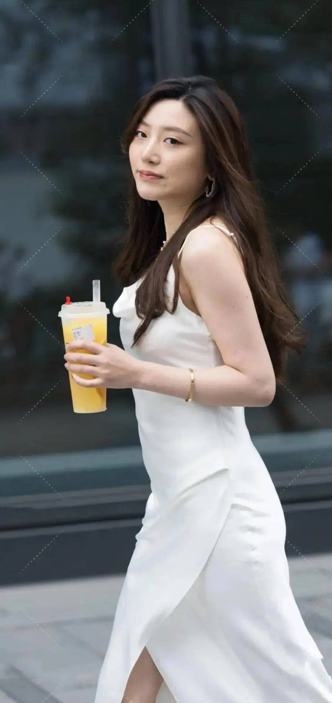 艺术女人裸体视频，展现优雅身姿，探索人体之美，感受艺术与自然的完美融合