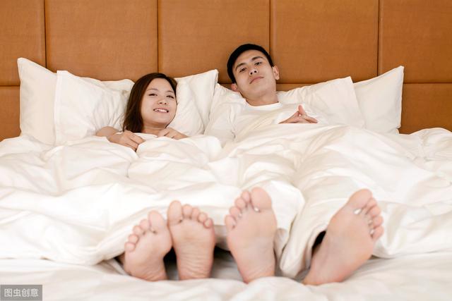 日本孕妇疯狂做爱高潮体验孕期性爱技巧与感受分享