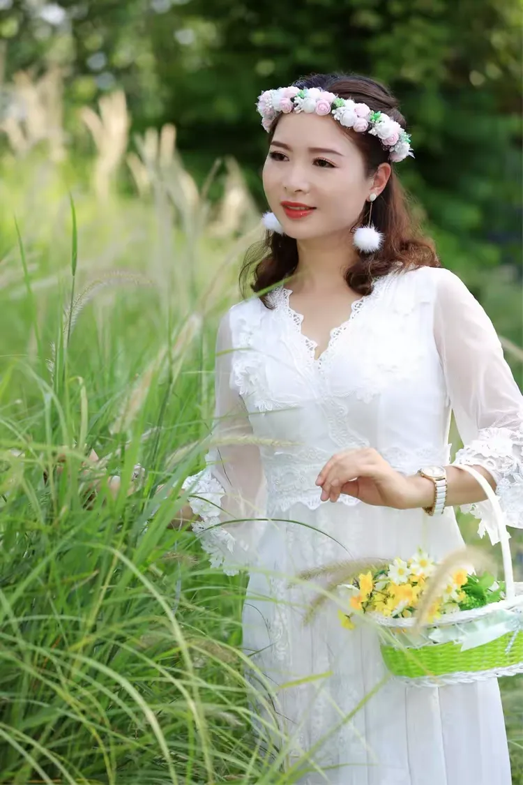 2.高龄老太婆tube成熟风采，优雅岁月，永恒魅力绽放人间