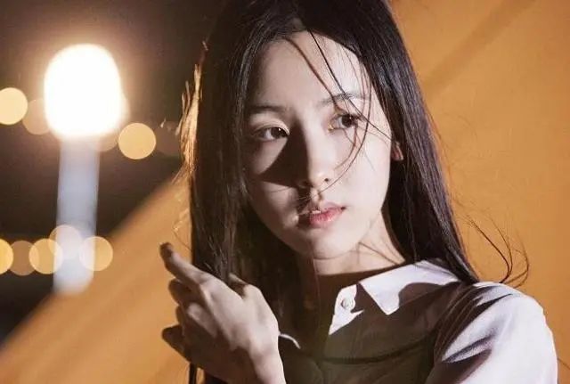 1.18线小明星第二部极品女神艺人唯一露脸视频全网独家