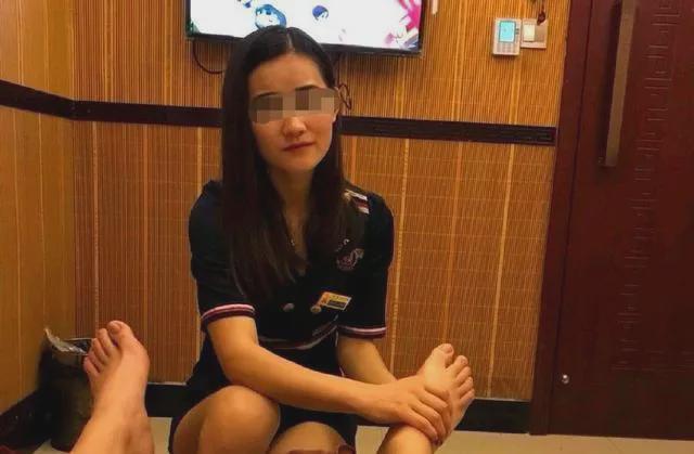 2.按摩店女老板被小伙睡了两年，情感纠葛引发热议，背后真相令人唏嘘
