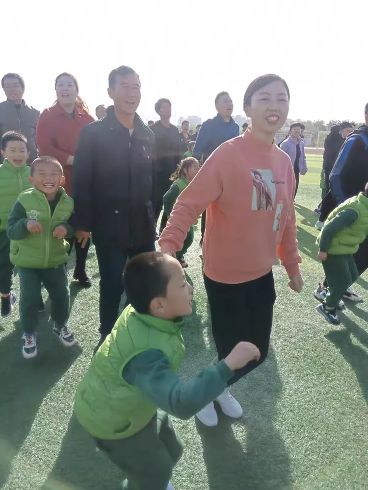 亚洲尹人综合网尹人综合网打造时尚生活，探索潮流趋势，分享精彩瞬间