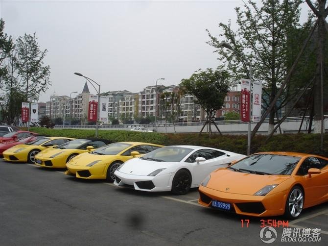 极品10p浜改装车展震撼来袭，豪车云集，速度与激情完美碰撞
