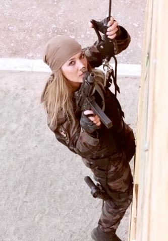 俄女兵一级婬片A片震撼曝光，真实战场秘闻，独家内幕引发热议