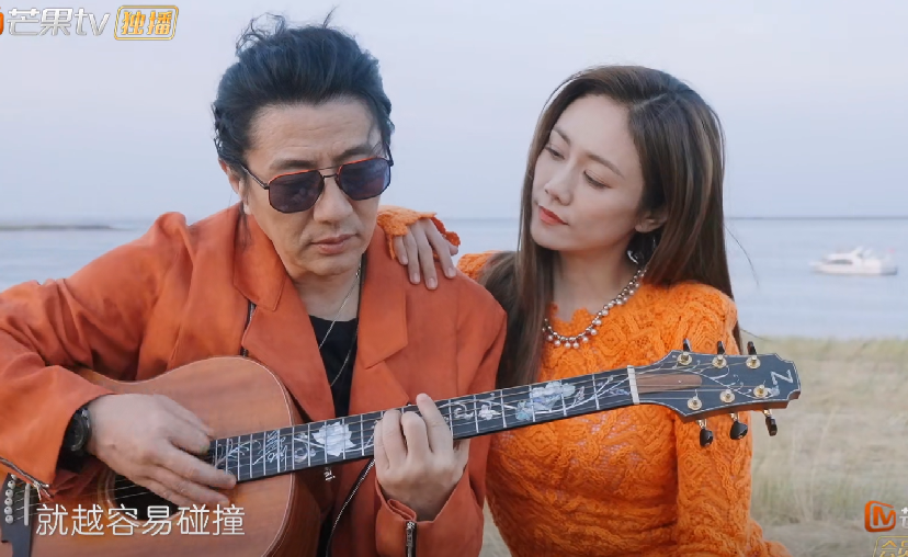 欧美人妻的浪漫风情，优雅气质与迷人魅力，揭秘她们的幸福生活秘诀