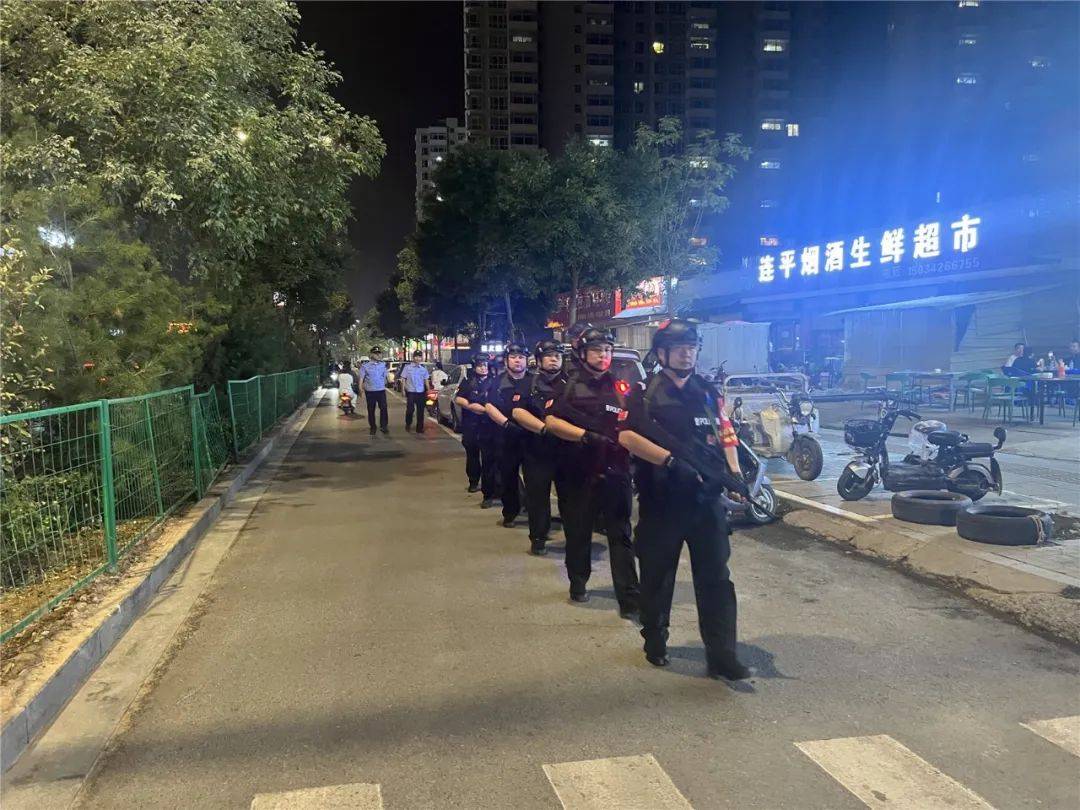 苏洁公交车惊魂遭遇引发热议，市民呼吁加强安保，警方介入调查