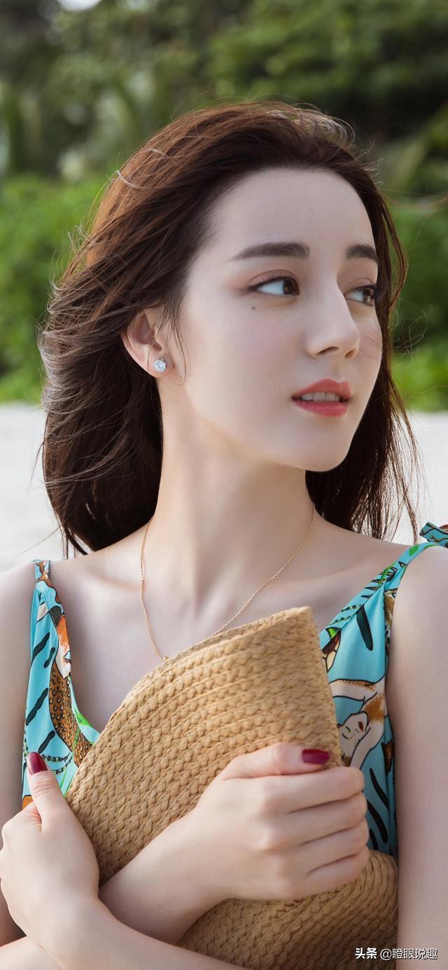 加勒比人妻AV风情诱惑，火热剧情引爆欲望，深夜独享激情时刻