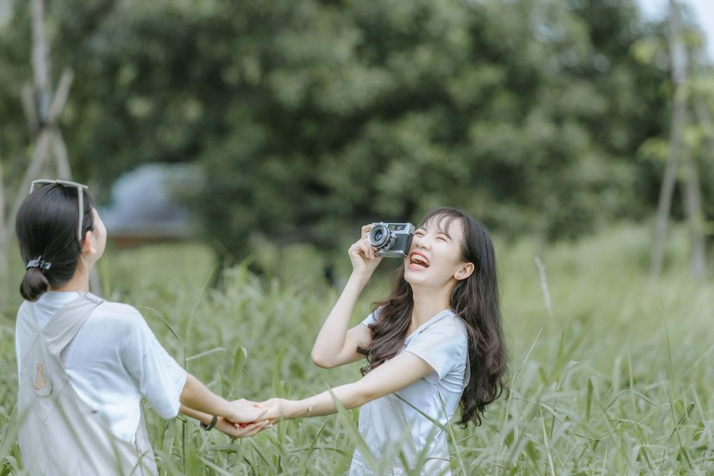 寂寞少妇深夜用茄子自慰,激情A片点燃欲望,独处时光难耐诱惑 寂寞少妇深夜用茄子自慰,激情A片点燃欲望,独处时光难耐诱惑