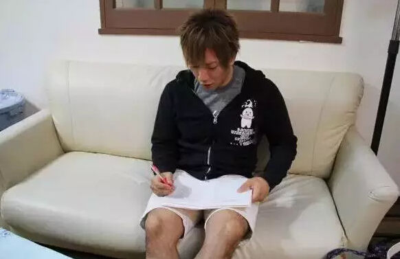 AV男人你董的必看这些隐藏技巧，提升魅力，掌握核心吸引力法则