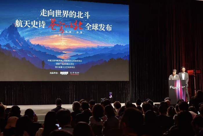 中国女人黄色系列AA制视频引发热议，探讨现代女性消费观，展现独立自主新形象