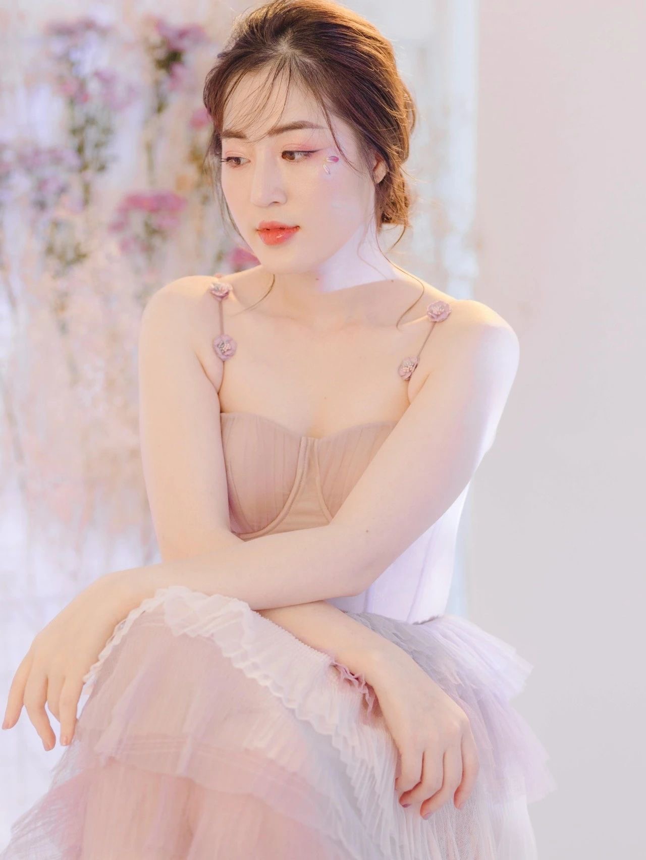 2.国产久久熟女浜，风情万种，魅力无限，尽显成熟韵味