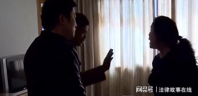 国产农村熟妇出轨videos浜引发热议，真实故事改编，情感纠葛与道德抉择，深度剖析背后社会现象