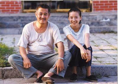 八十岁老太勇敢追求爱情，晚年生活焕发新光彩，真爱不分年龄