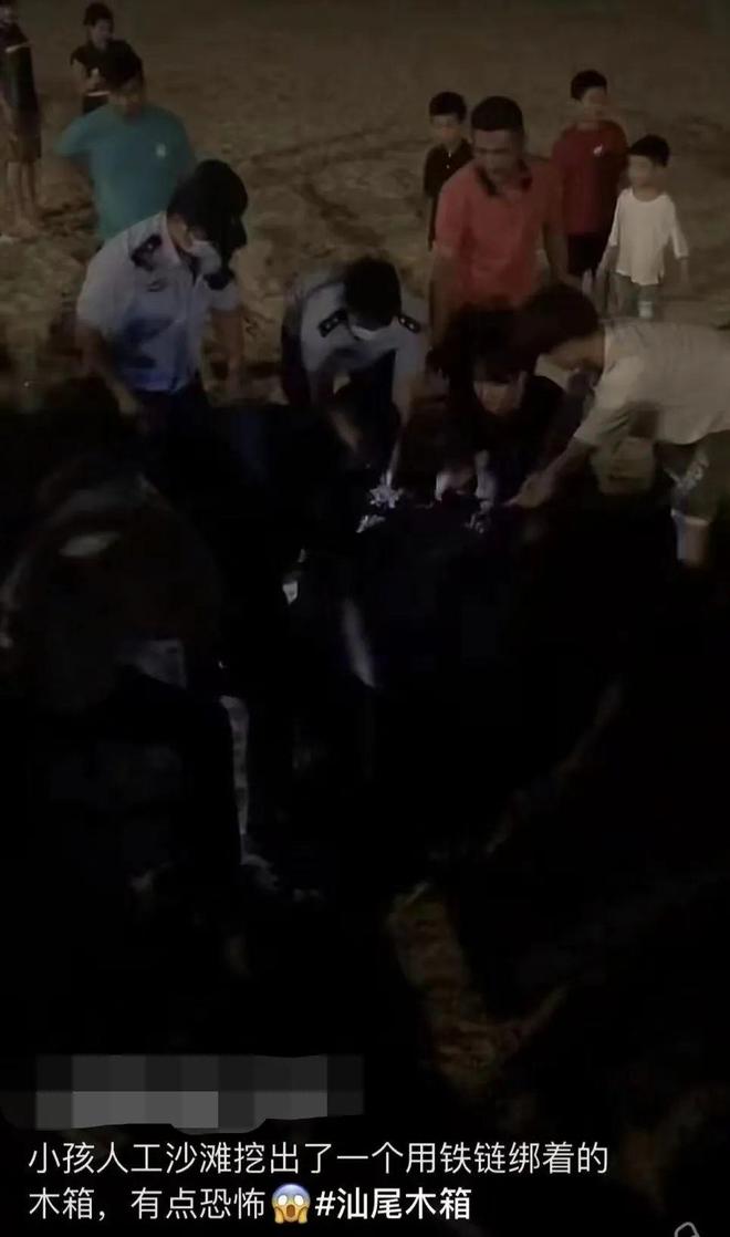 黑人小伙与老太做爱浜边激情碰撞，禁忌之恋引爆热议，深夜海滩秘戏曝光