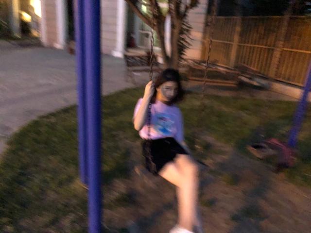 1.偷拍熟女冲凉引发争议风波