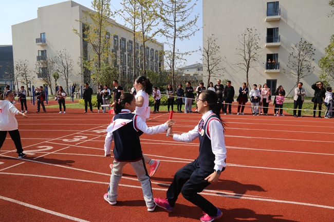 激情五月色综合绽放绚丽色彩，五月激情无限，青春活力飞扬