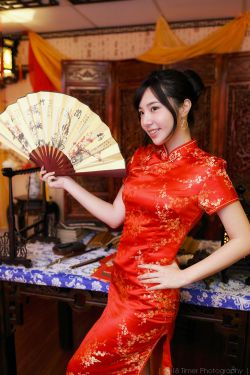 午夜久久性色撩人，暗夜诱惑无法抗拒，探索欲望深处的秘密