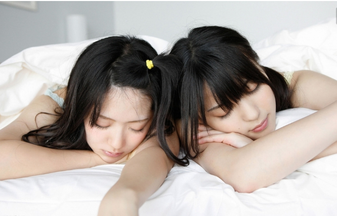 黄色操妹妹A片激情演绎，疯狂诱惑，深夜独享的视觉盛宴