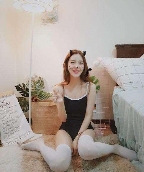 清纯美女高潮91引发热议，网友疯狂点赞，真实体验分享引爆网络