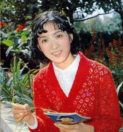中国11岁浜童星成长故事，演艺生涯精彩瞬间，未来之星闪耀舞台