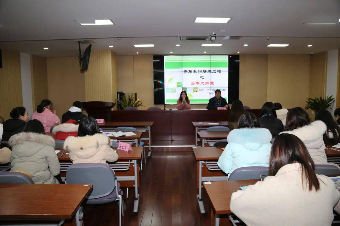 1.婷婷97最新动态与成长故事分享