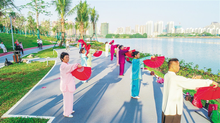 香蕉热线精品视频带你探索香蕉的美味与营养，了解产地故事，享受健康生活