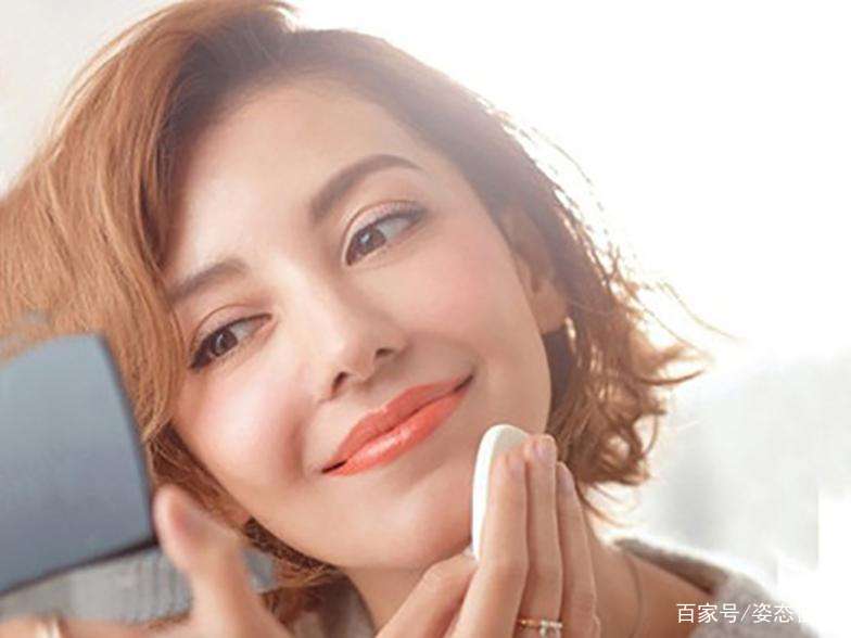 2.美女的bb霜选购指南，打造完美底妆，轻松提升颜值